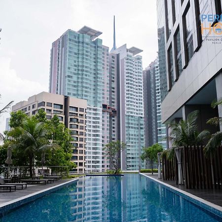Pavilion Ceylon Hill Suites, Bukit Bintang By Perfect Host 吉隆坡 外观 照片 The panorama of the pool at the 10th floor of the complex.